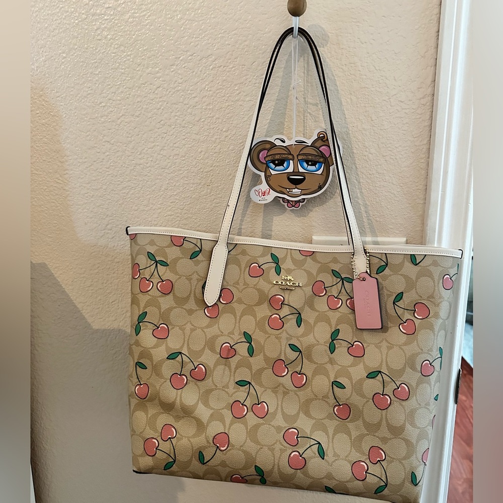 COACH CHERRY TOTE